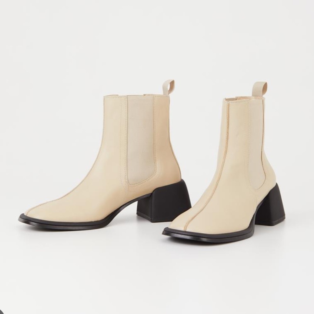 Vagabond Shoemakers Ansie Boots in Beige Leather